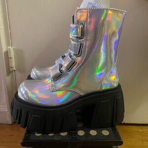 DOLLS KILL CHUNKY PLATFORM COMBAT BOOTS